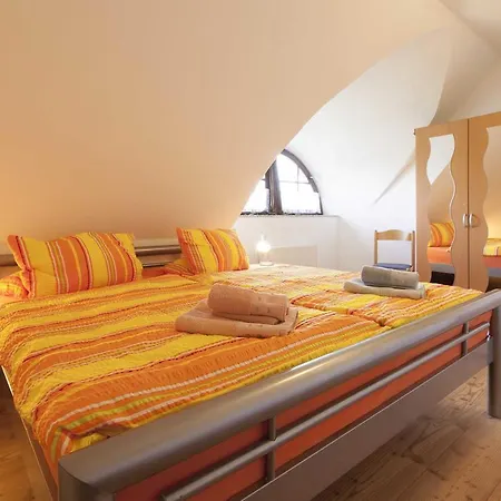 Reetdach_ferienhaus Mit Terrasse Kır Evi Groß Zicker